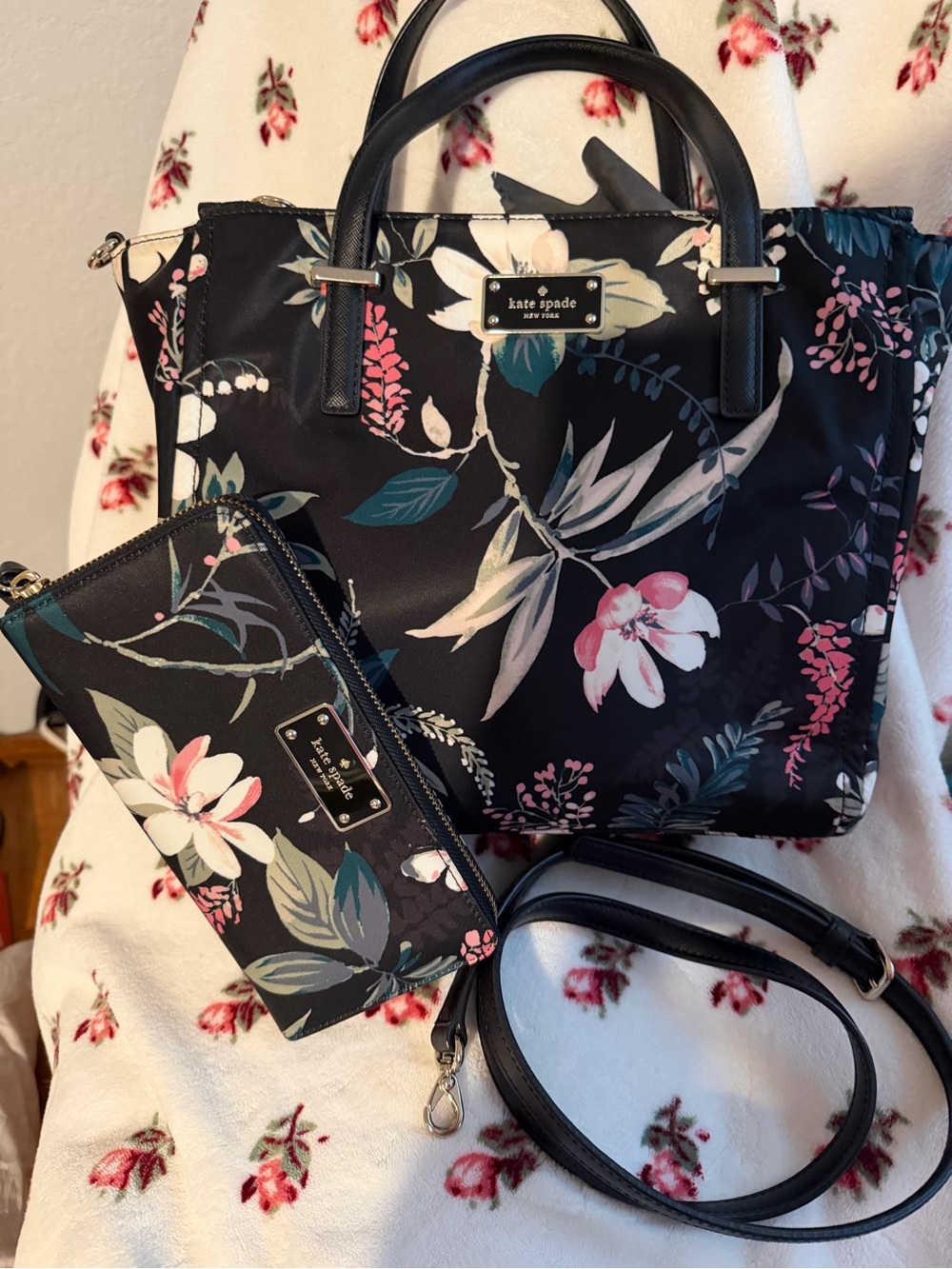 Kate Spade Black Floral crossbody Tote and Zip Wallet Set NWOT